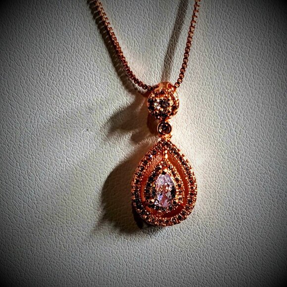 18K Rose Gold & VVSI 2k Diamond & Topaz Necklace - Tear Drop Diamond Color D - Picture 6 of 11